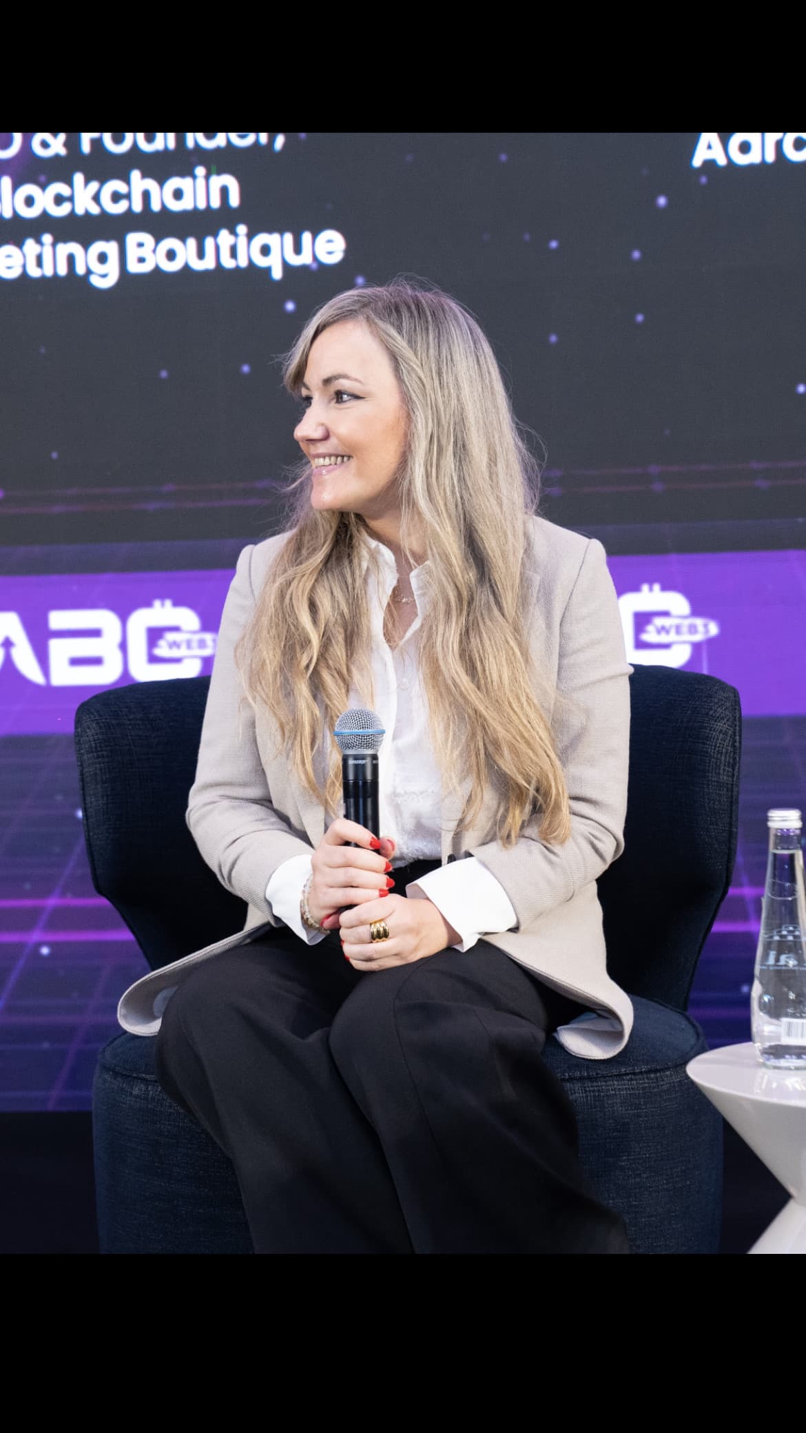Silvia Mogas speaking in Dubai